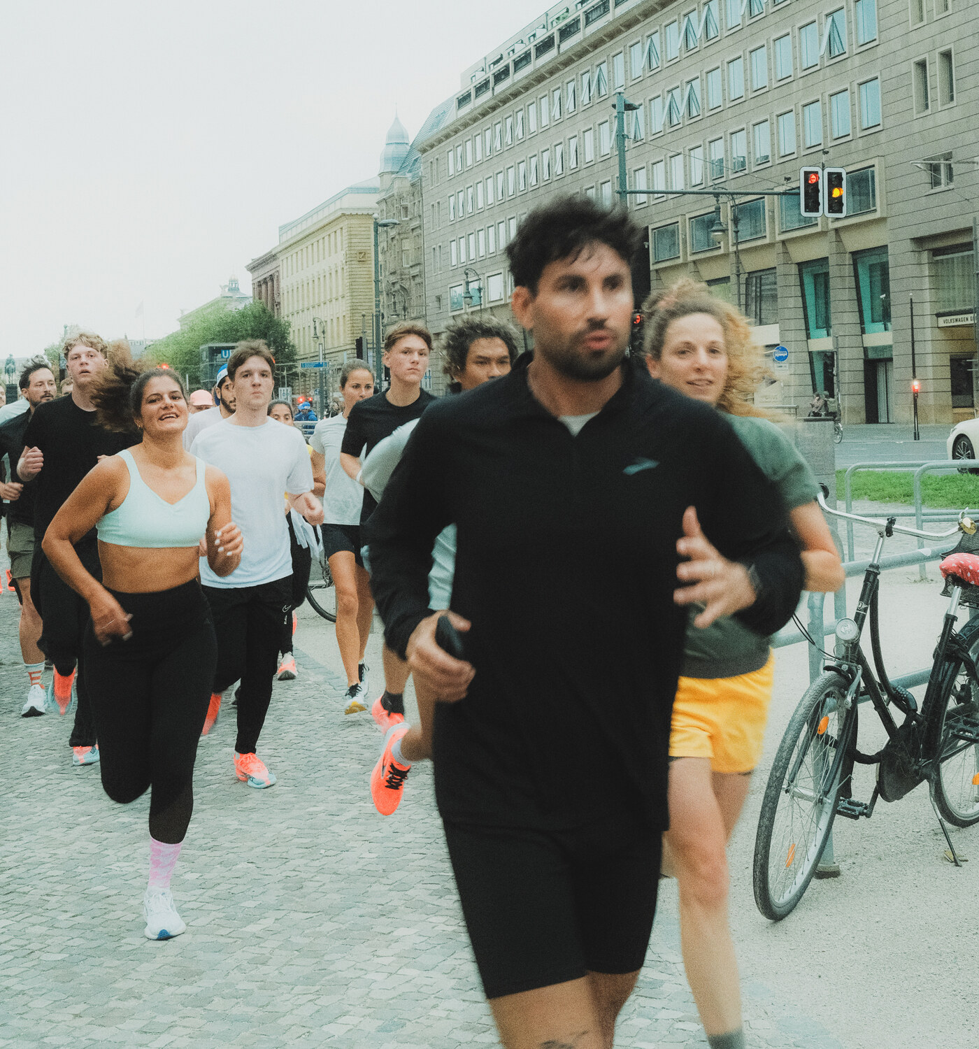 Sertan Cakmak leading the Brooks Hyperion House run crew, Berlin Marathon